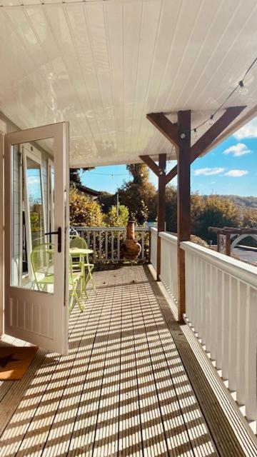 Holiday home Couples Escape - Summerhouse With Hot Tub And Stunning Views