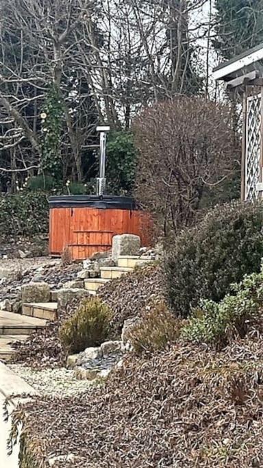 Couples Escape - Summerhouse With Hot Tub And Stunning Views *