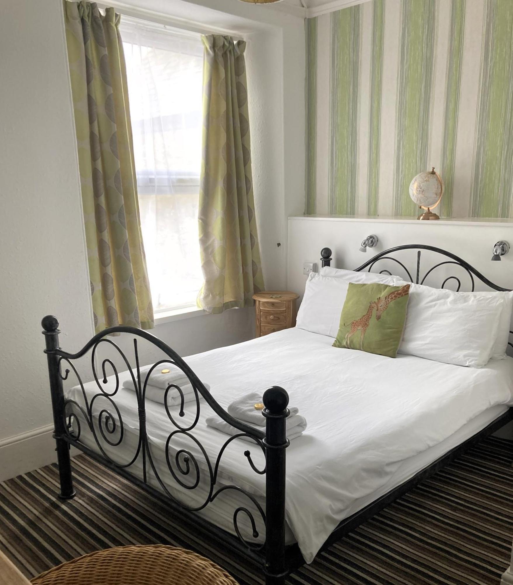 Guest house Donnington