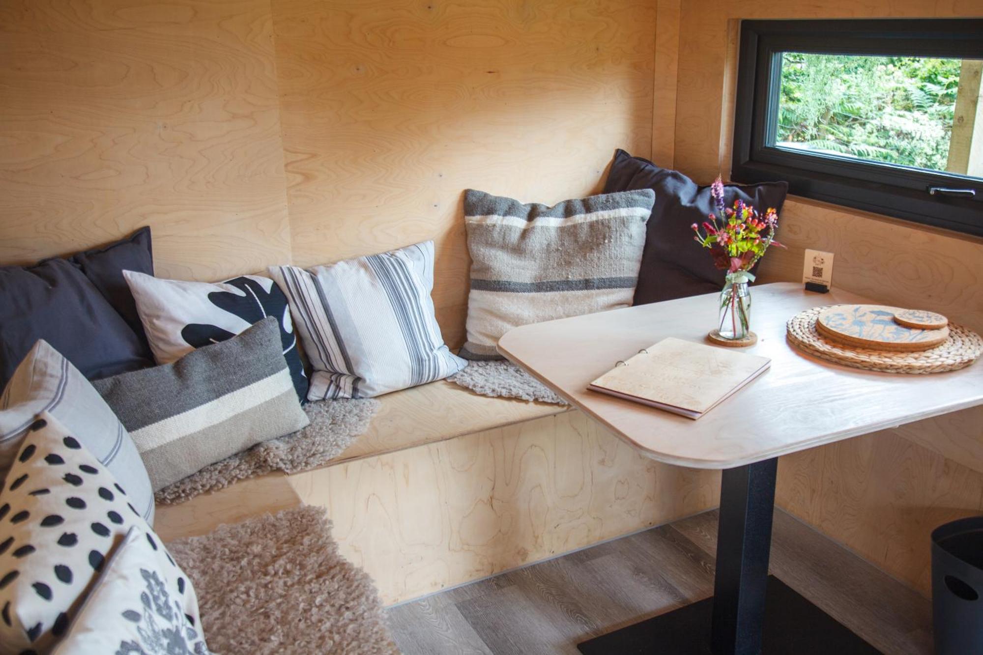 Luxury Glamping With Outdoor Bath On Cornish Flower Farm Apartment Truro