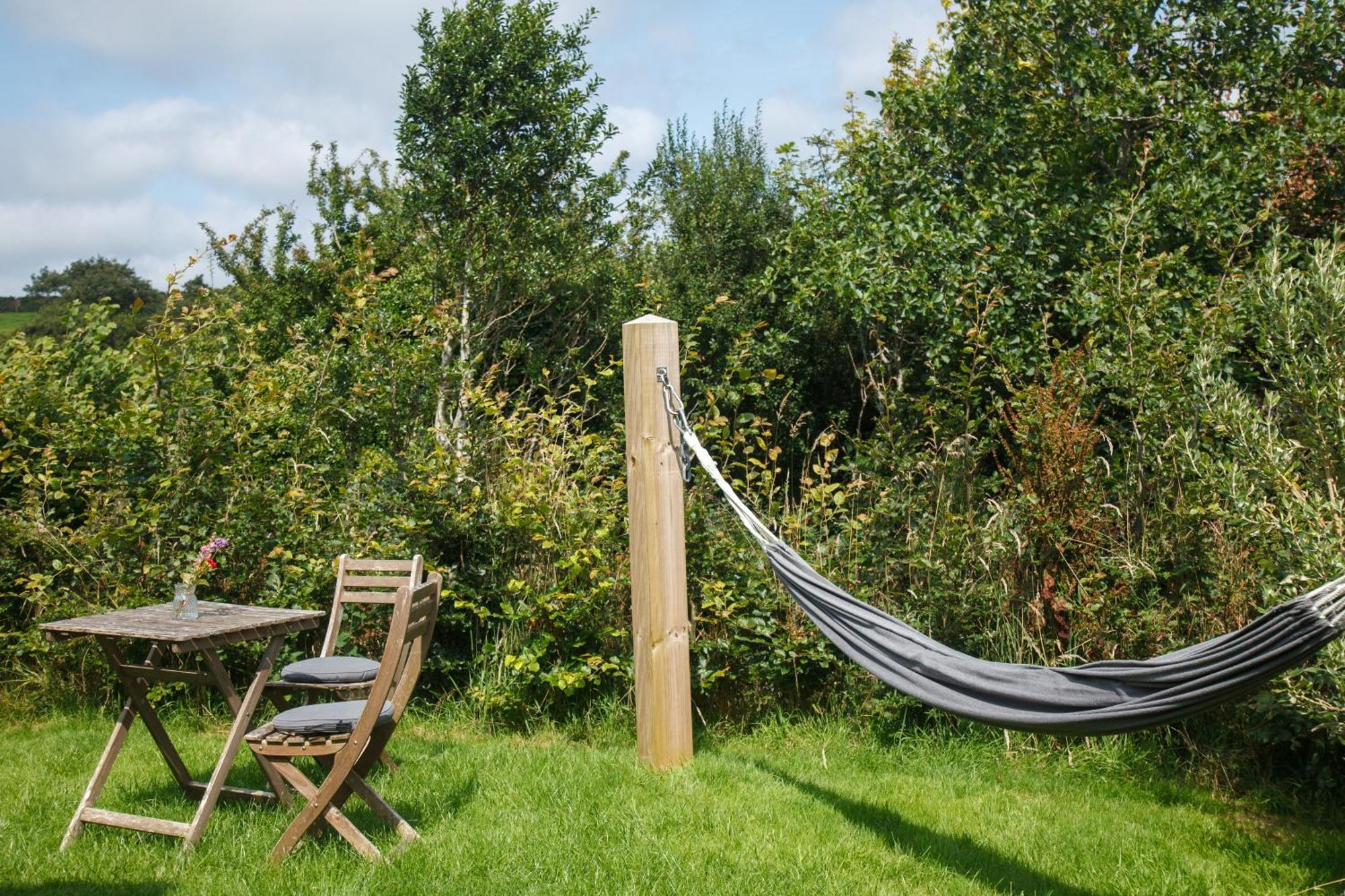 Luxury Glamping With Outdoor Bath On Cornish Flower Farm Truro
