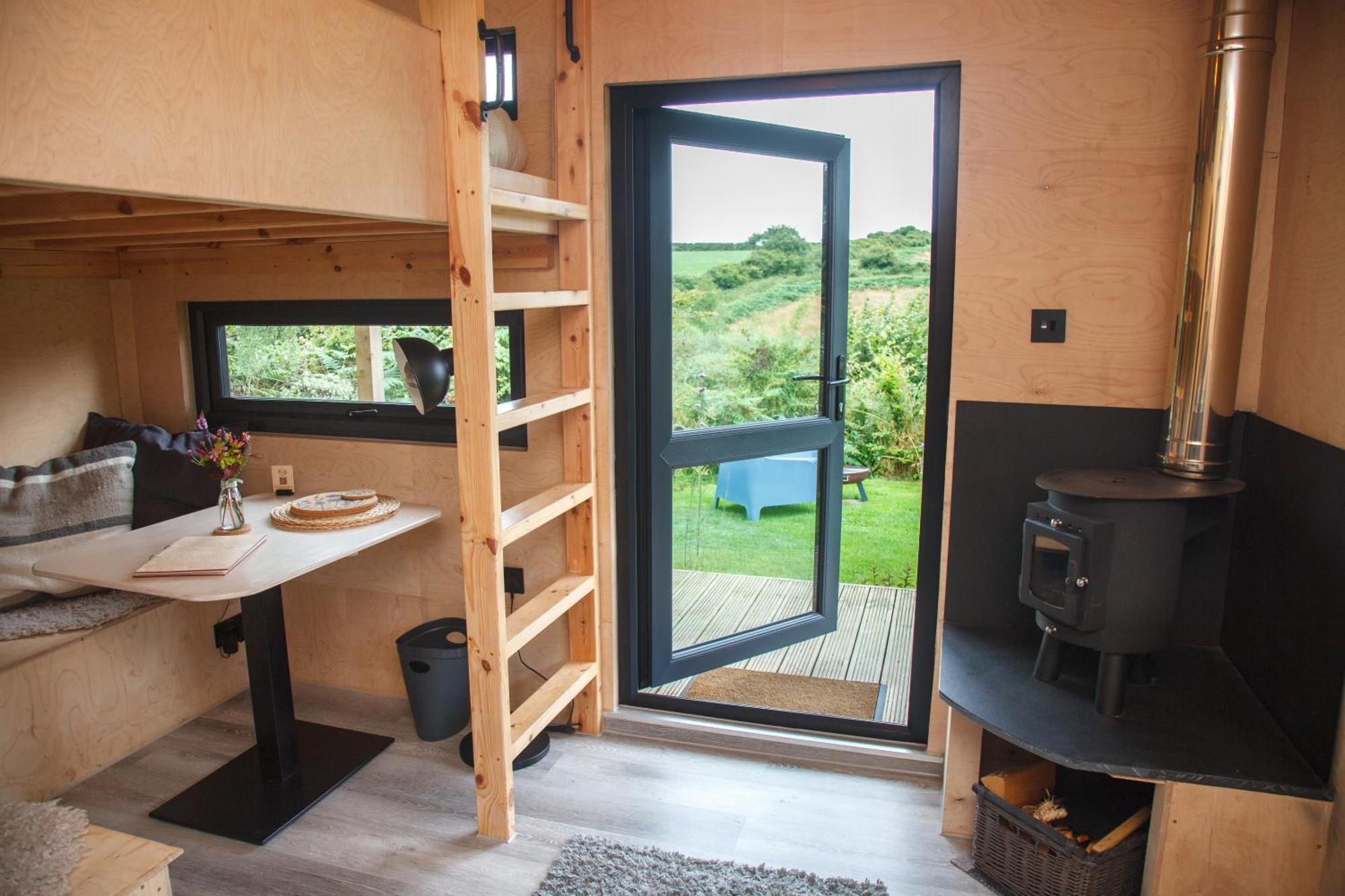 Luxury Glamping With Outdoor Bath On Cornish Flower Farm * Truro