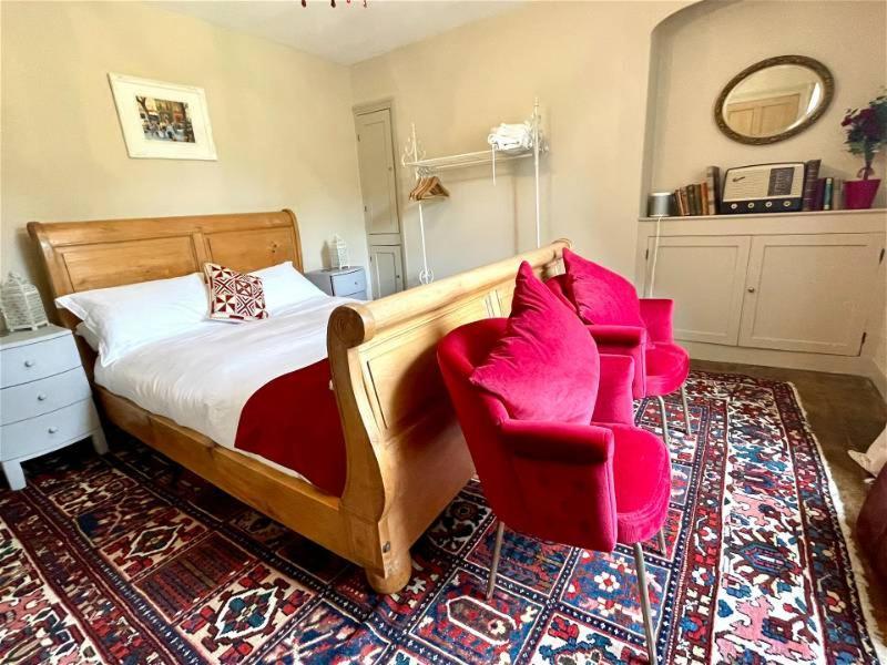 Truck House, Luxury Accommodation, Pet Friendly *