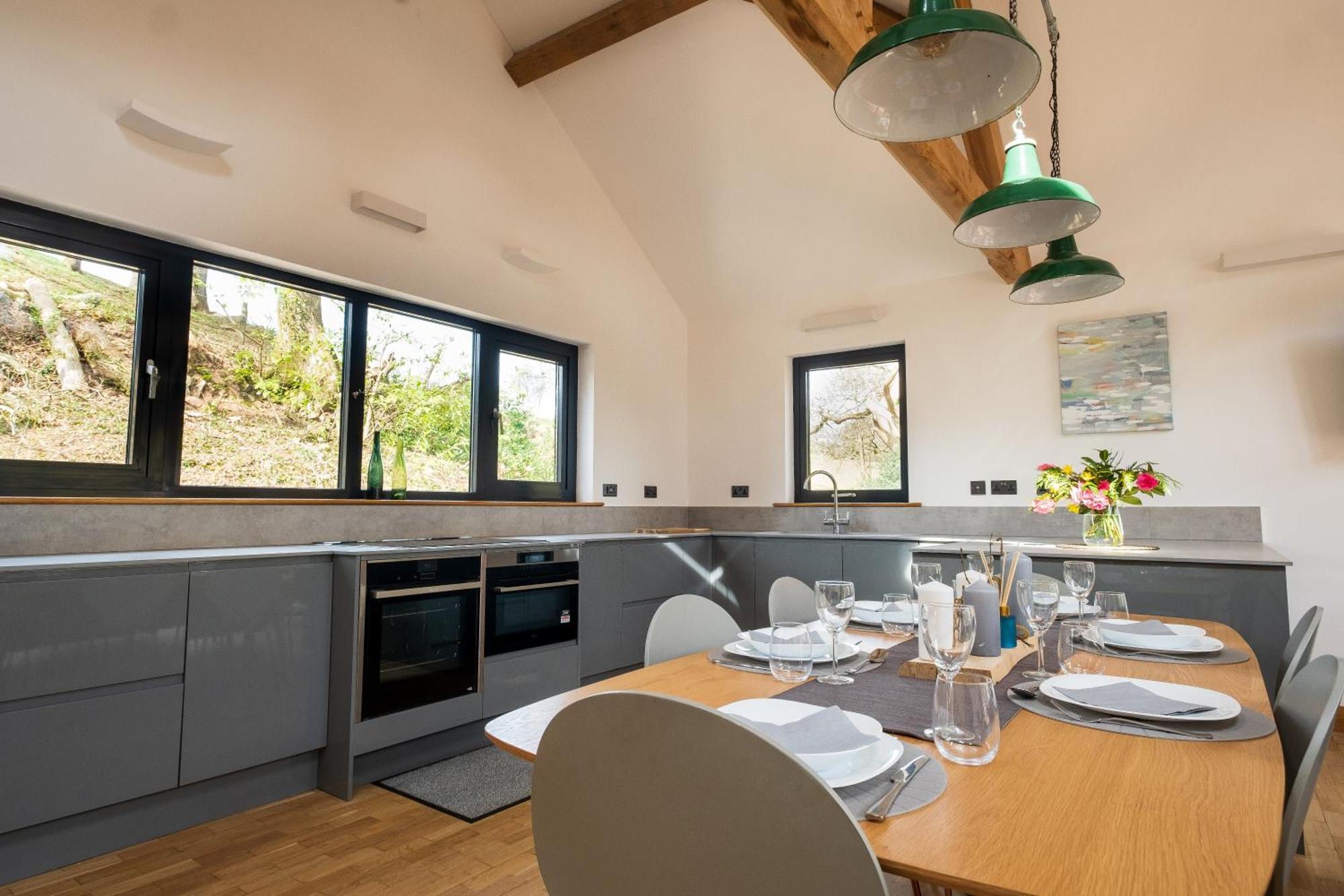 Villa Tresillian Waterfront, Forest, Hot Tub,sauna Truro
