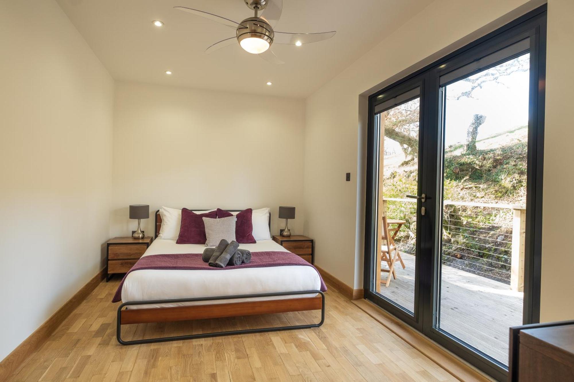 Tresillian Waterfront, Forest, Hot Tub,sauna * Truro