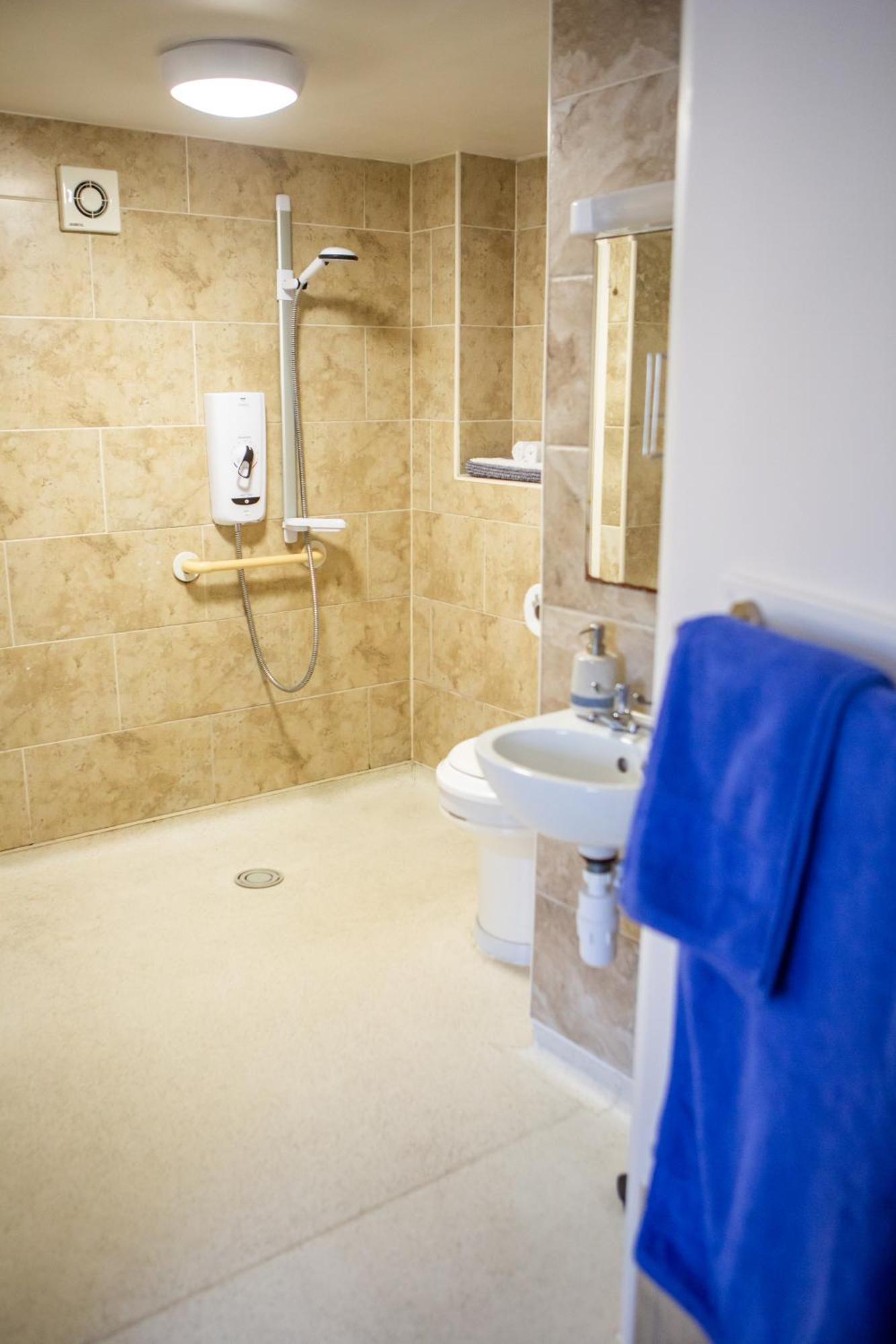 1 Bedroom With Free Parking Truro