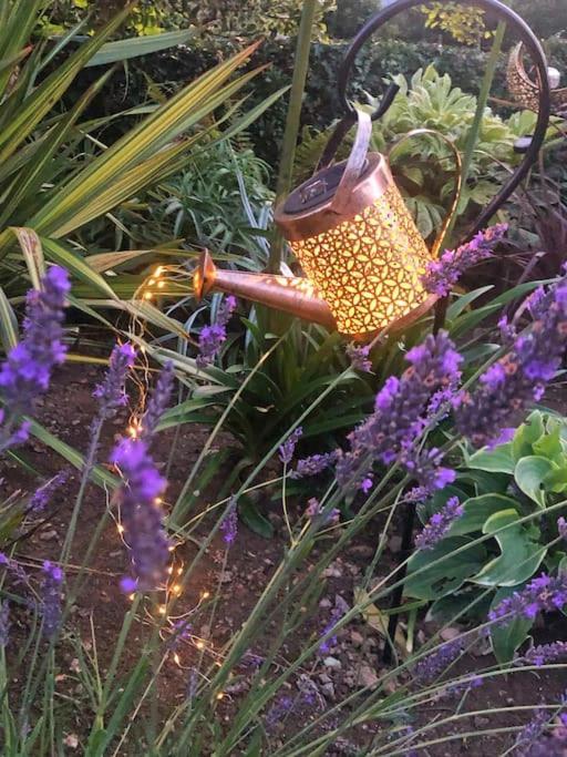 Villa The Cuckoo's Retreat - Luxurious With Private Garden & Jacuzzi Truro