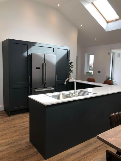 The Cuckoo's Retreat - Luxurious With Private Garden & Jacuzzi * Truro