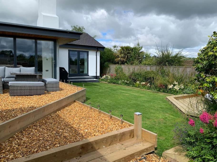 Villa The Cuckoo's Retreat - Luxurious With Private Garden & Jacuzzi *