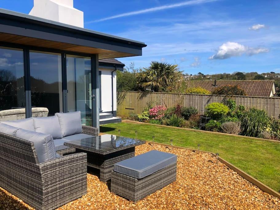 The Cuckoo's Retreat - Luxurious With Private Garden & Jacuzzi Villa