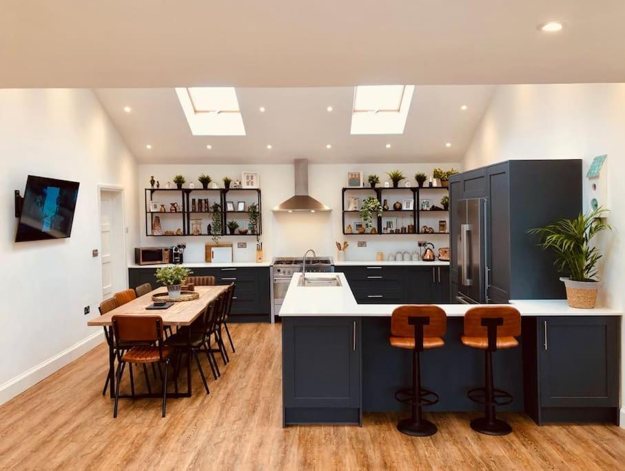 The Cuckoo's Retreat - Luxurious With Private Garden & Jacuzzi Truro