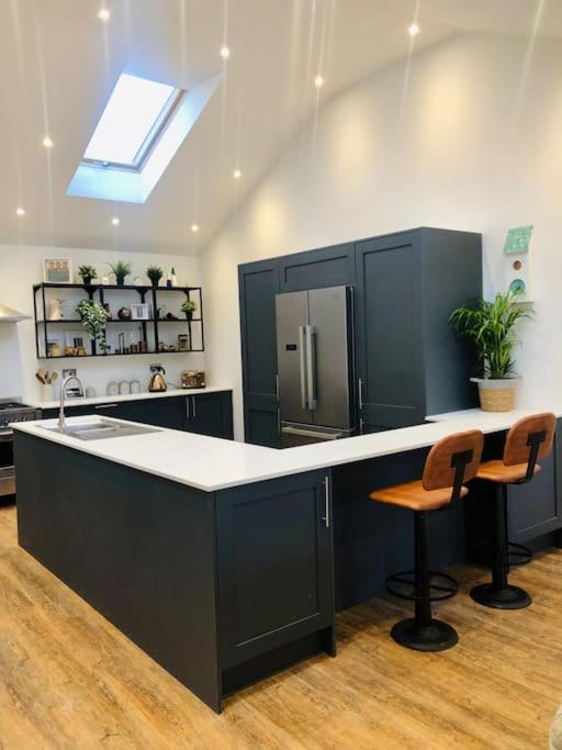 Villa The Cuckoo's Retreat - Luxurious With Private Garden & Jacuzzi *