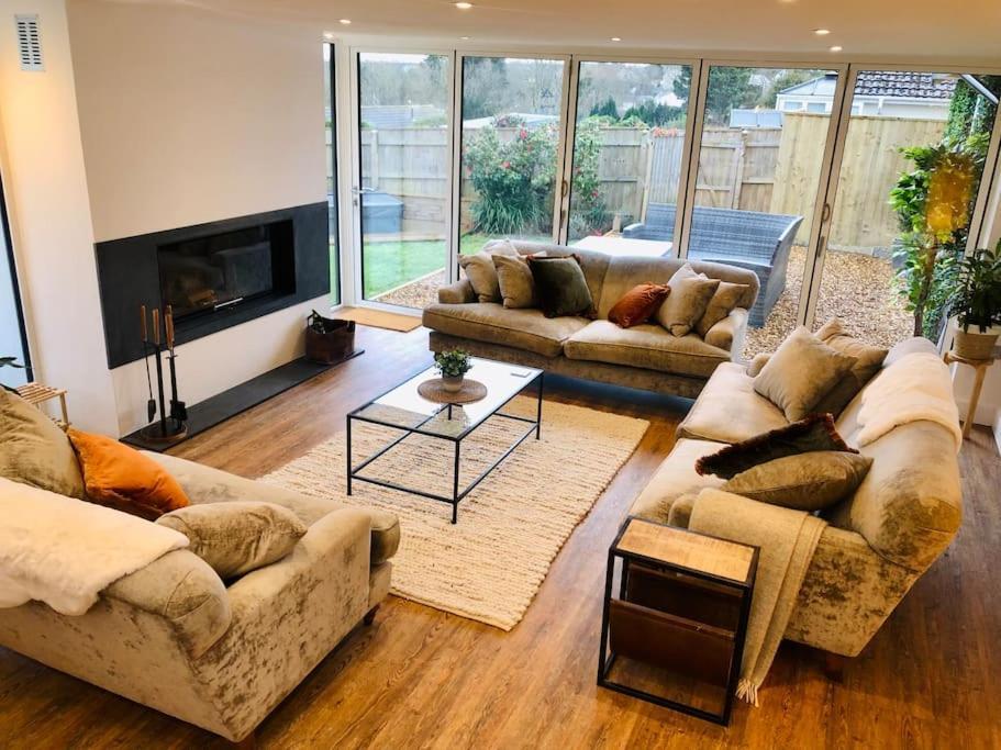 Villa The Cuckoo's Retreat - Luxurious With Private Garden & Jacuzzi *