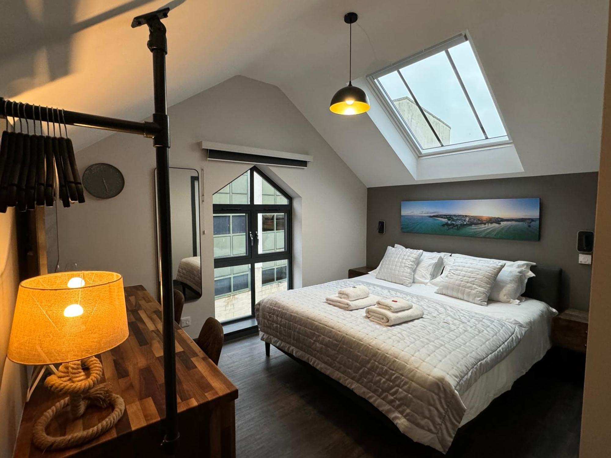 Uno In The - Luxury Serviced Apartment Truro