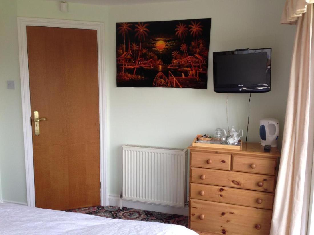 In Guest - Orchard Manor, Fore Street, Probus, Tr24ly, Nr Guest house Truro