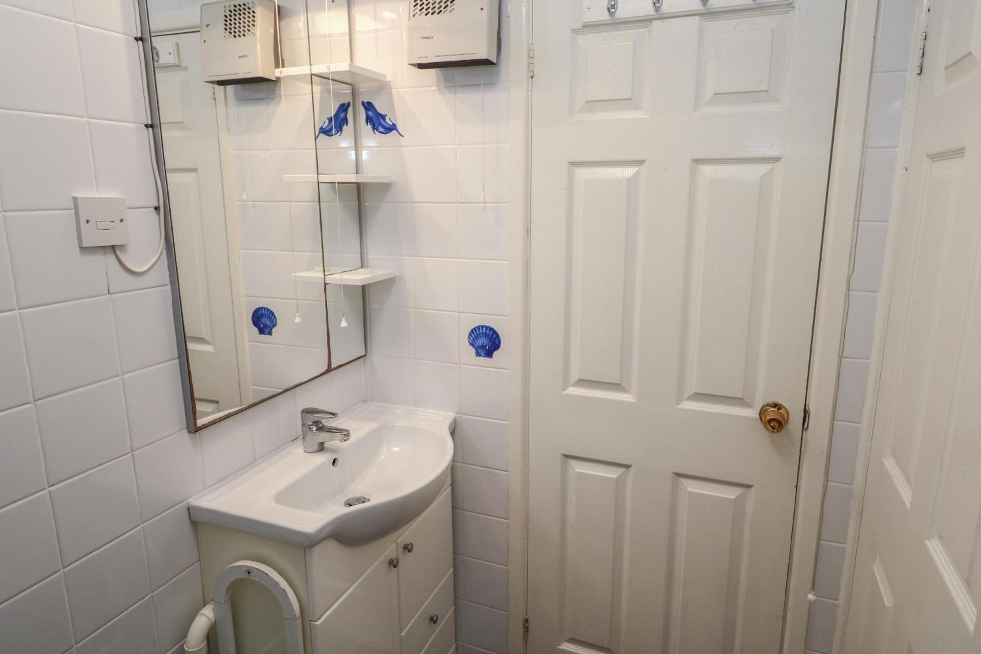 Apartment 16 Seaspray Truro