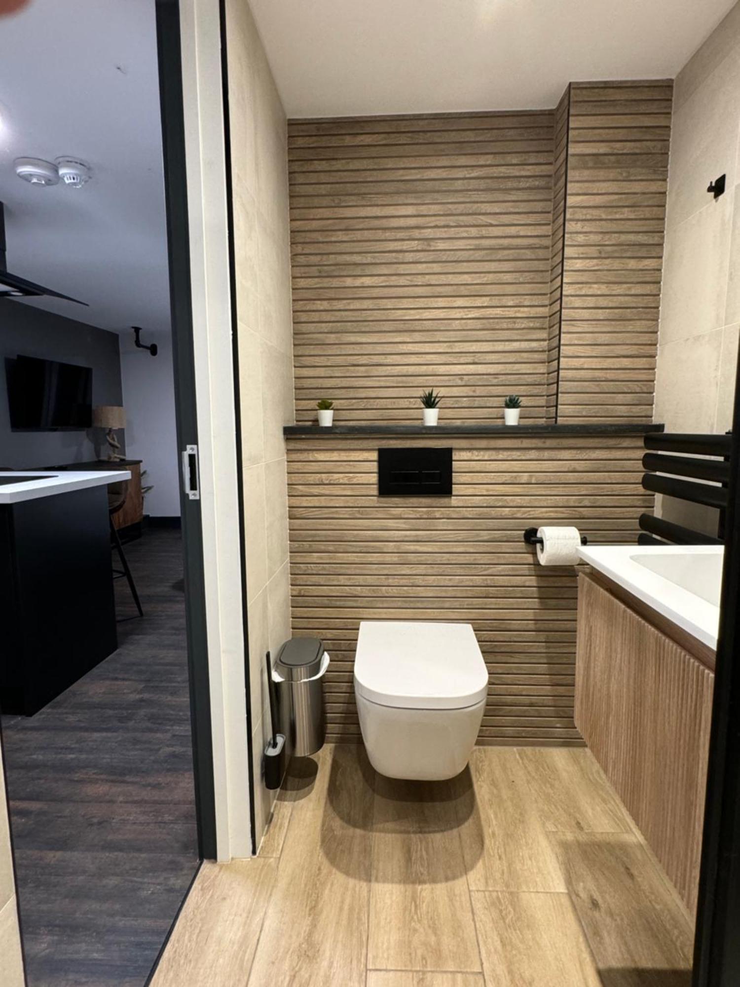 Uno In The - Luxury Serviced Apartment *