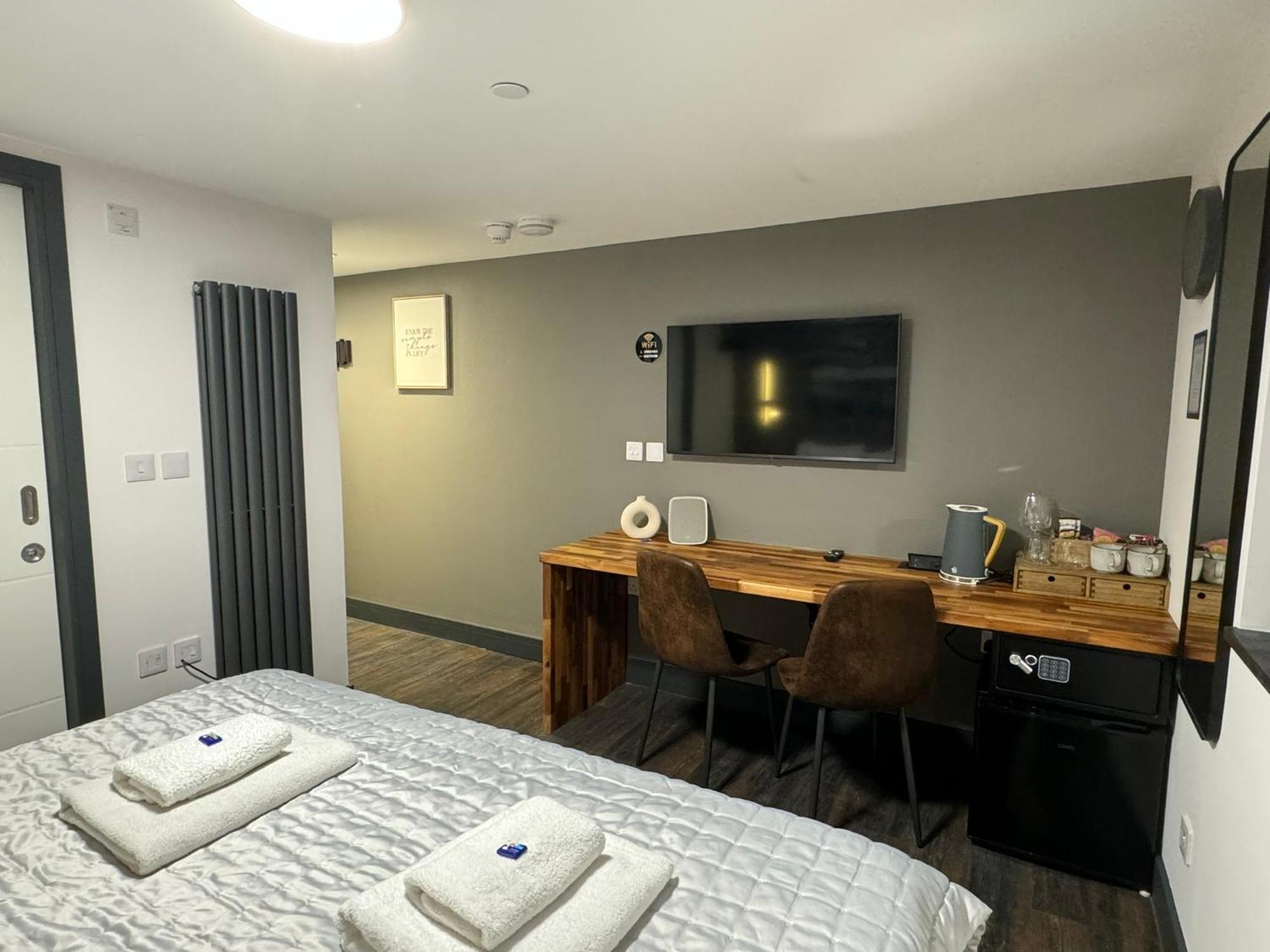 Uno In The - Luxury Serviced Truro