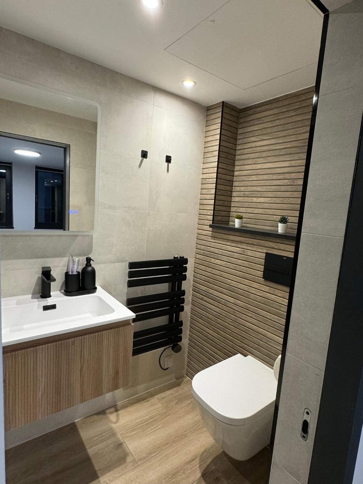 Uno In The - Luxury Serviced