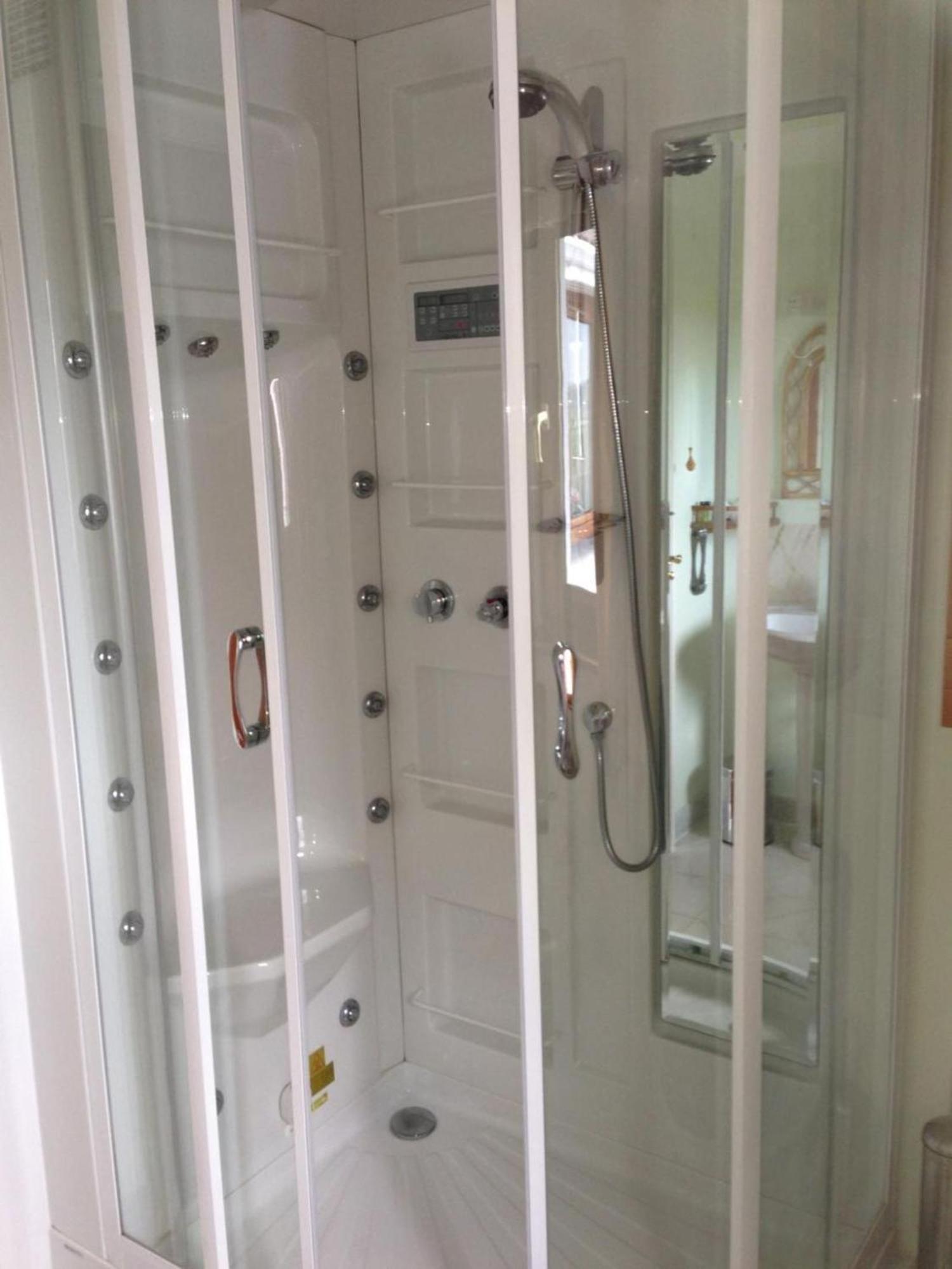 In Guest - Orchard Manor, Fore Street, Probus * Truro