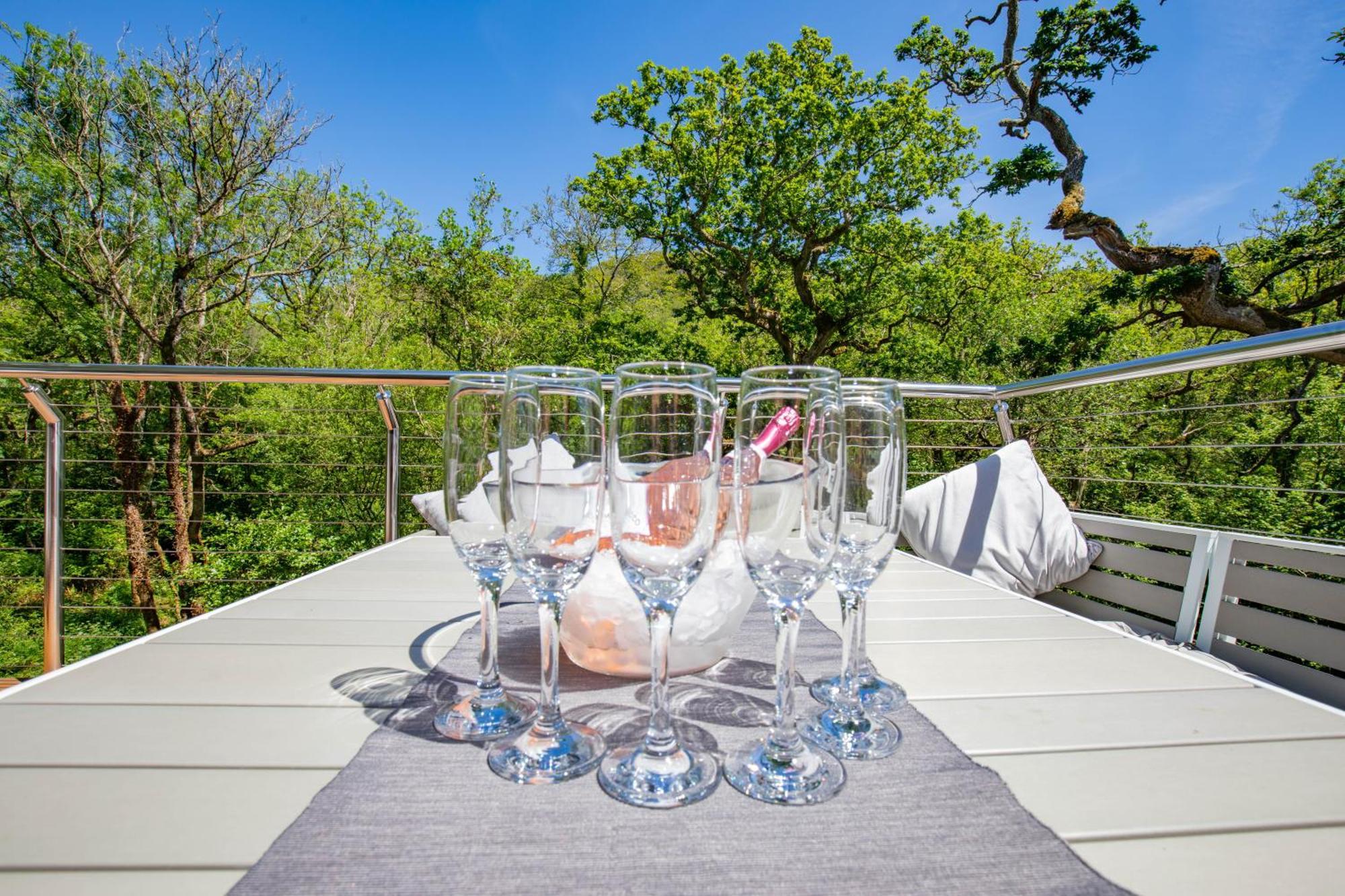 Tresillian Waterfront, Forest, Hot Tub,sauna Villa Truro