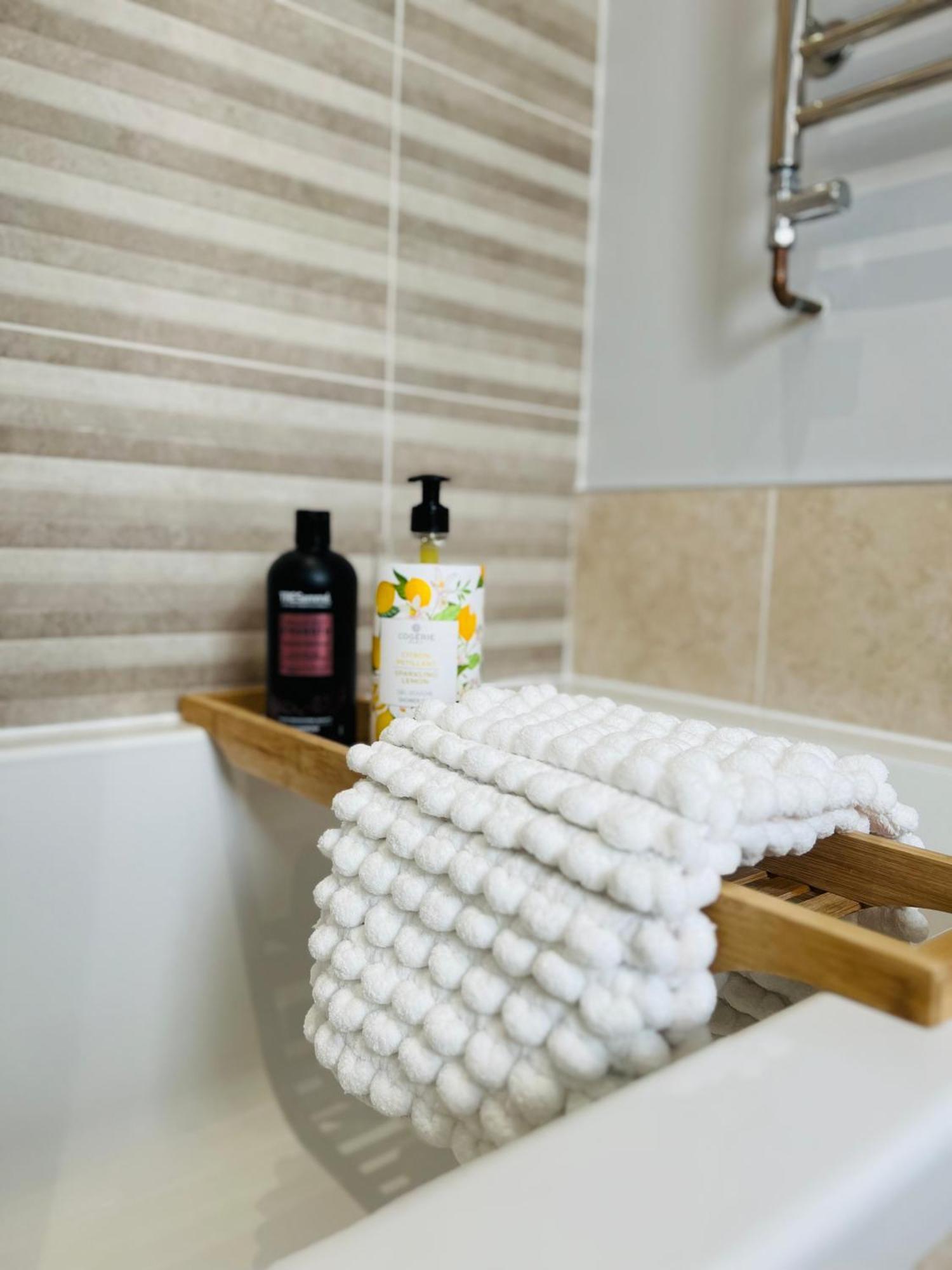 Private Double With Ensuite, No Breakfast, Centre Bed & Breakfast Truro