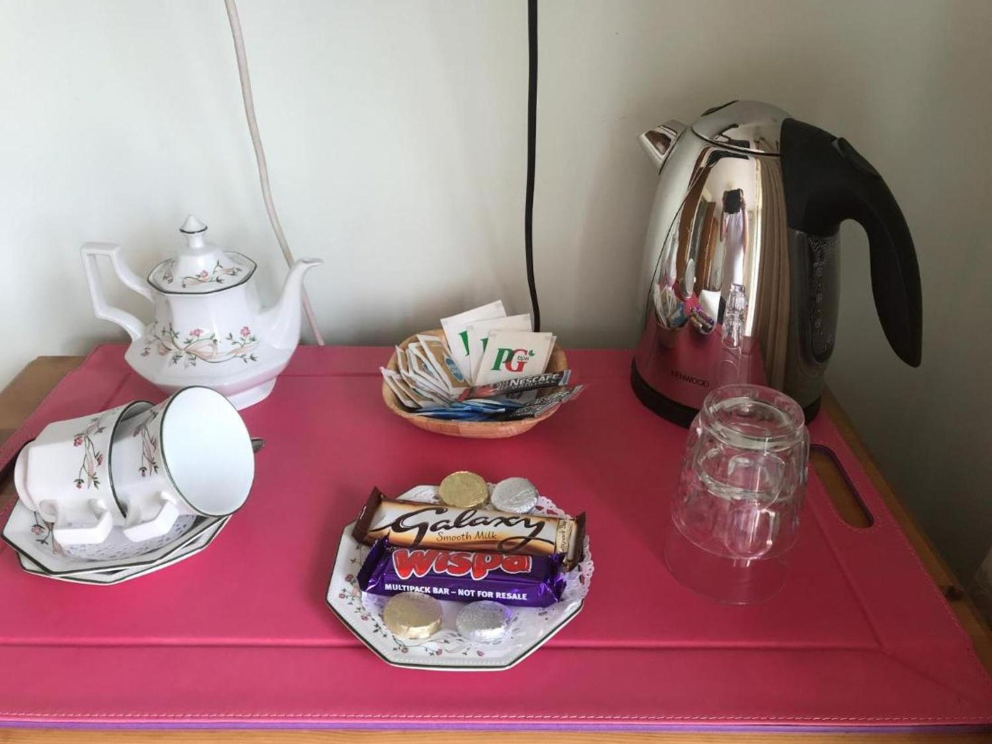 In Guest - Orchard Manor, Fore Street, Nr Guest house Truro
