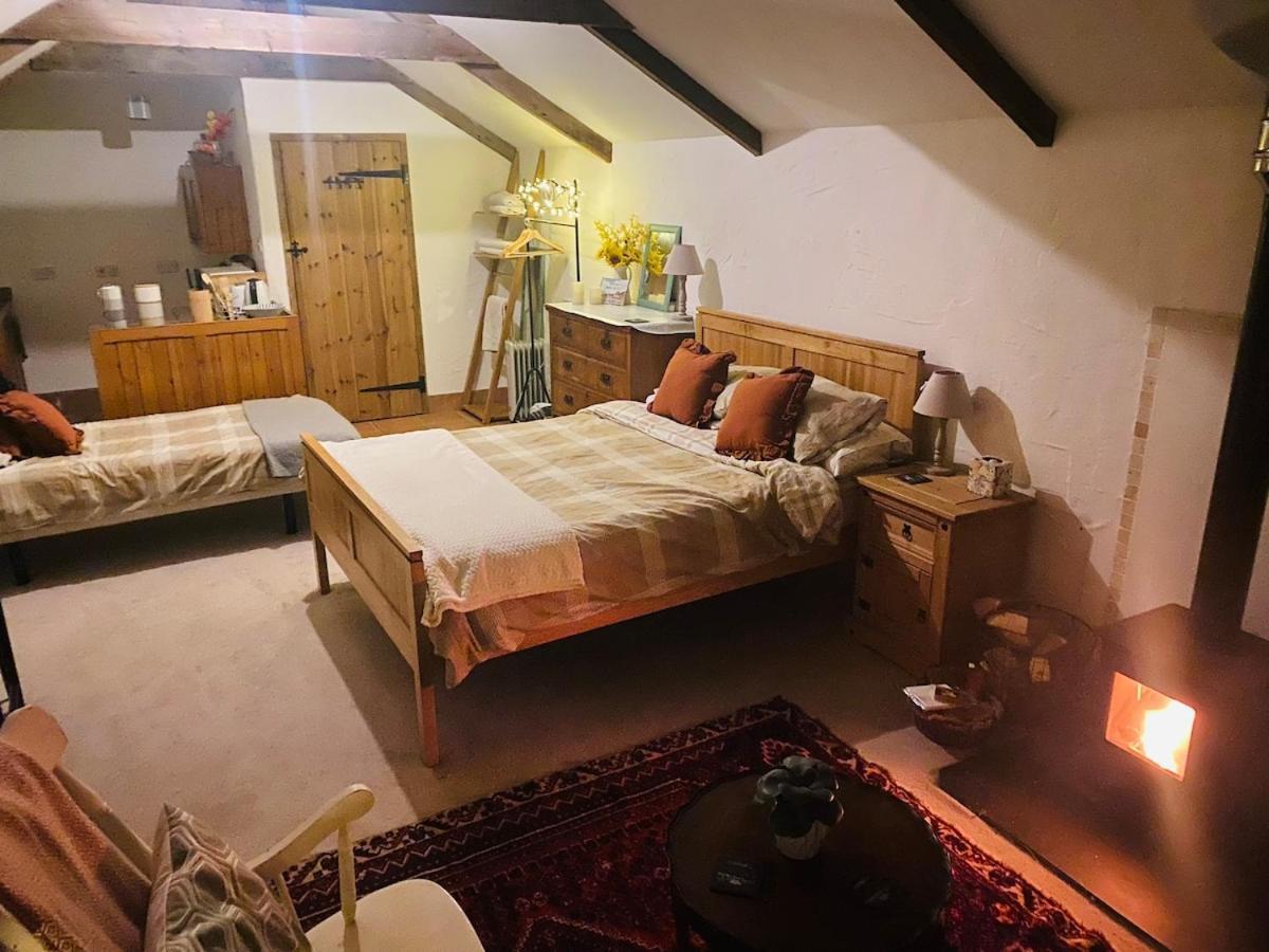 Apartment Cozy, Open Plan Barn With Log Burner *