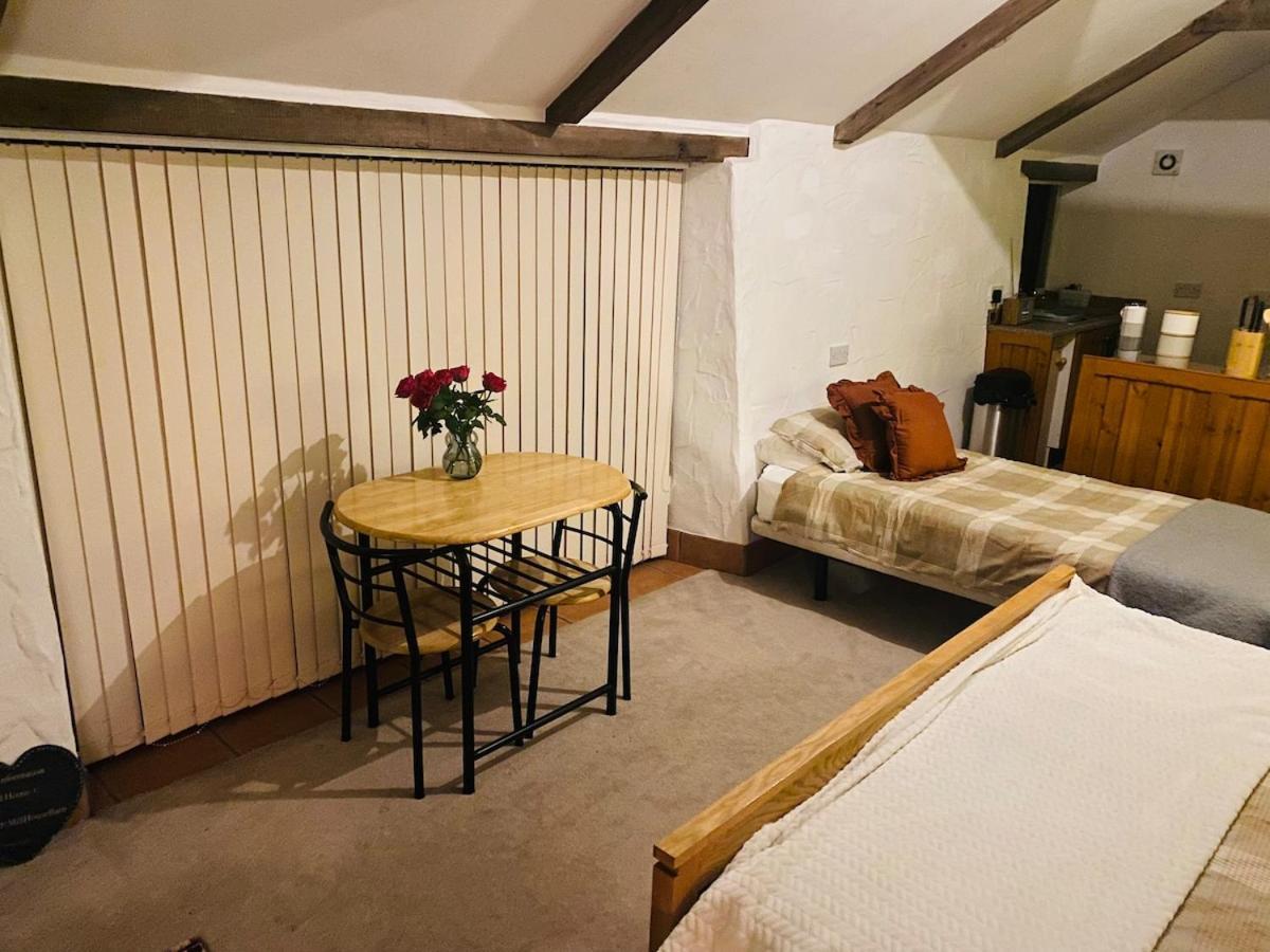 Cozy, Open Plan Barn With Log Burner Apartment Truro
