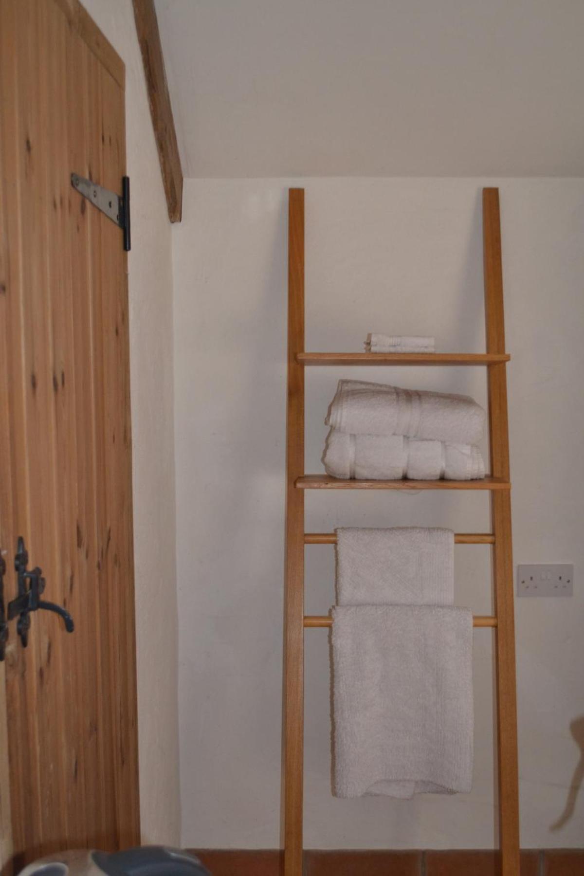 Apartment Cozy, Open Plan Barn With Log Burner
