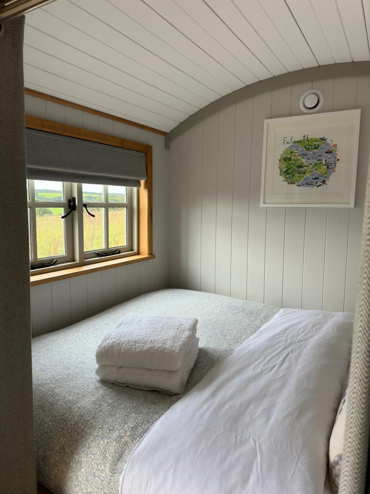 Private And Peaceful In A Luxury Shepherds Hut Near