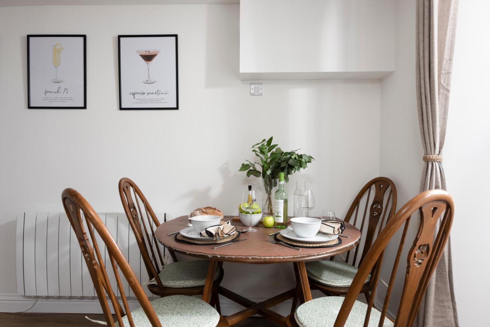 Apartment Centre 1 Bed Georgian Flat With Courtyard