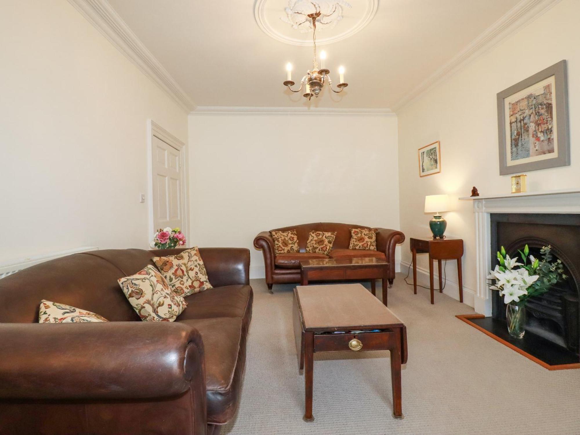 Holiday home Rhondda House