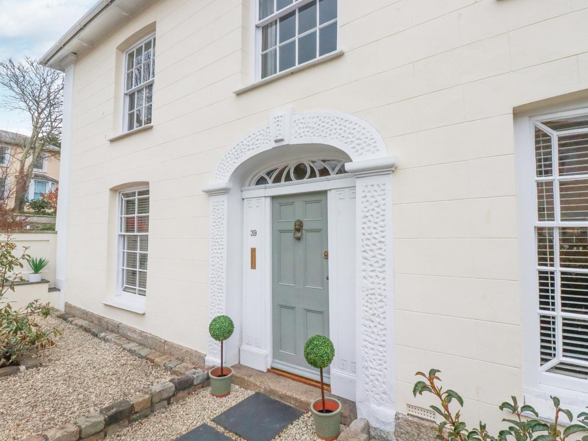 Rhondda House Holiday home *