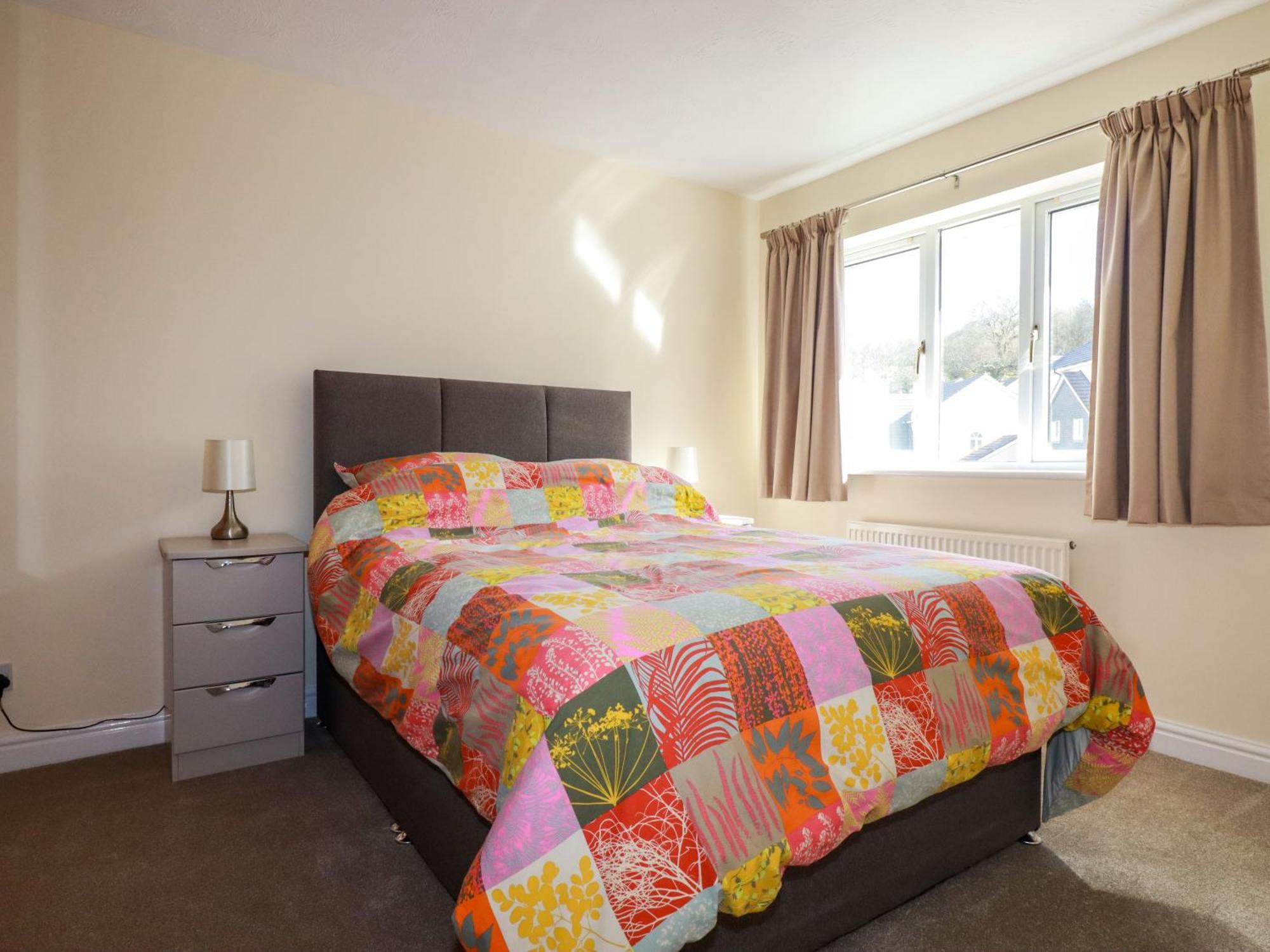 12 Kel Avon * Truro