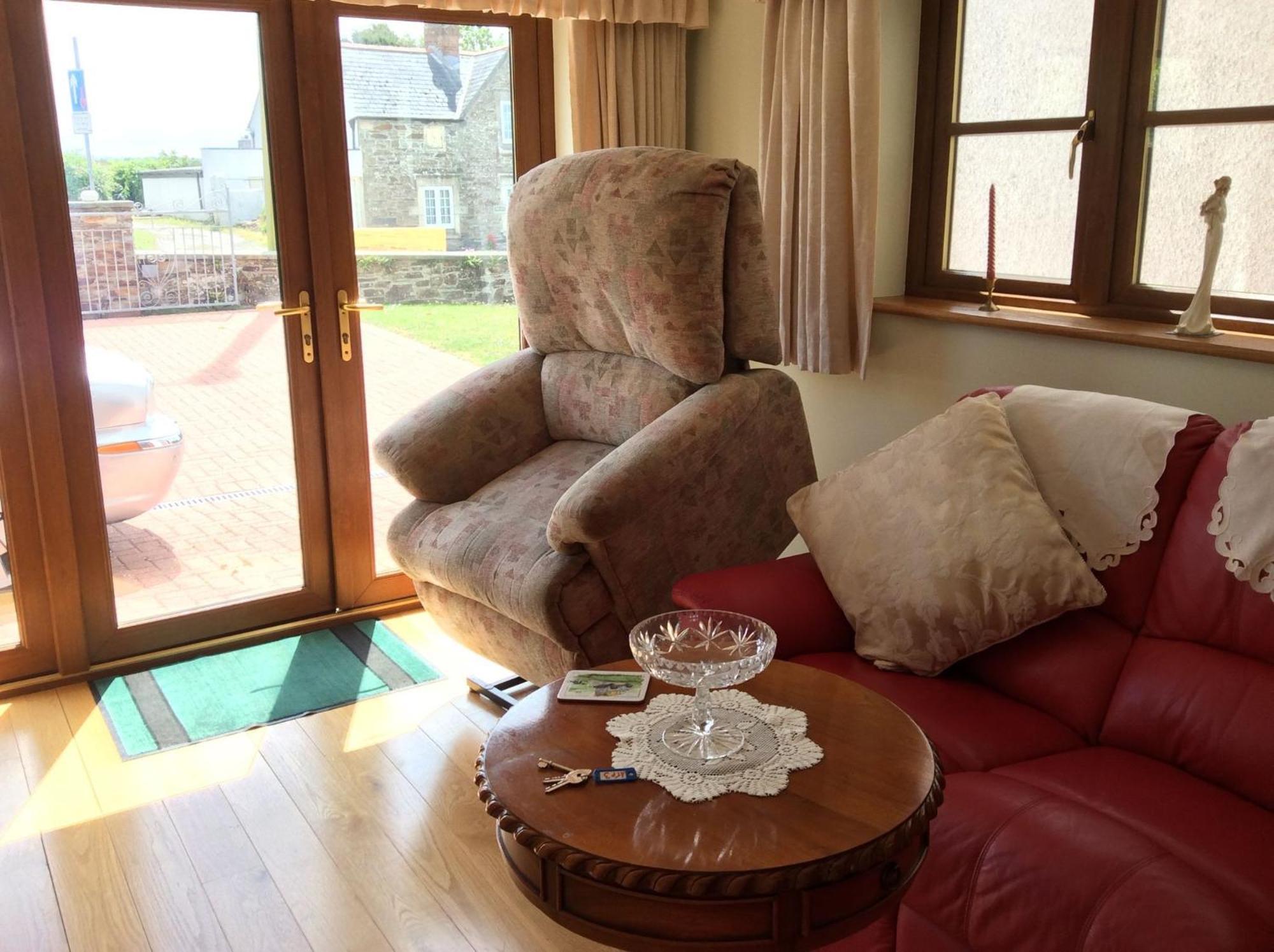 In - Bluebell With Separate Lounge Area * Truro