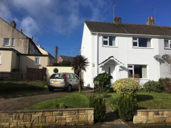 Bed & Breakfast Only - Not 24 Hour - Free Parking Cornwall *