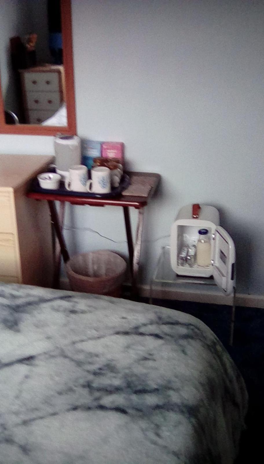 Only - Not 24 Hour - Free Parking Cornwall Bed & Breakfast *
