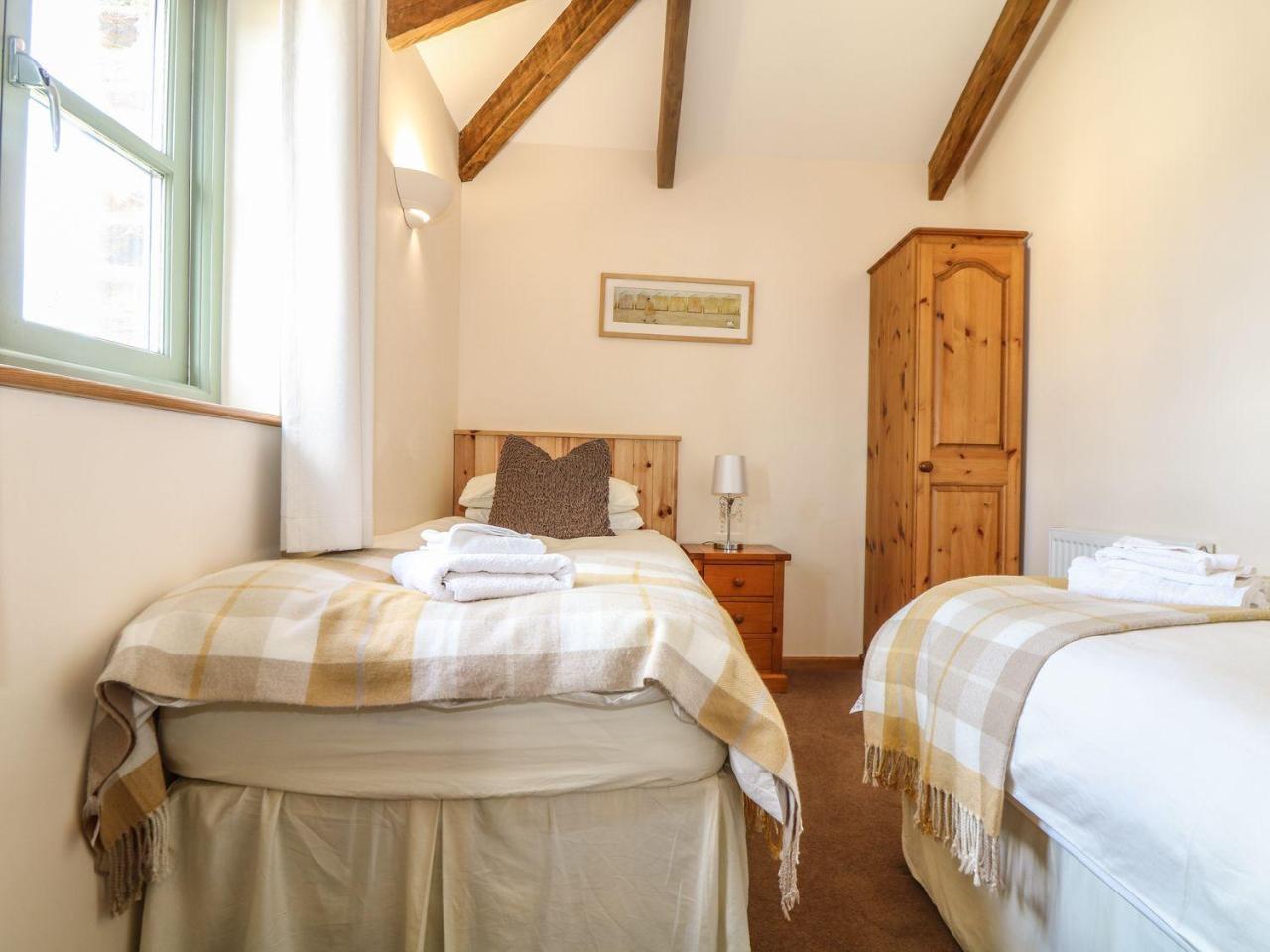 Hawthorn Cottage, *