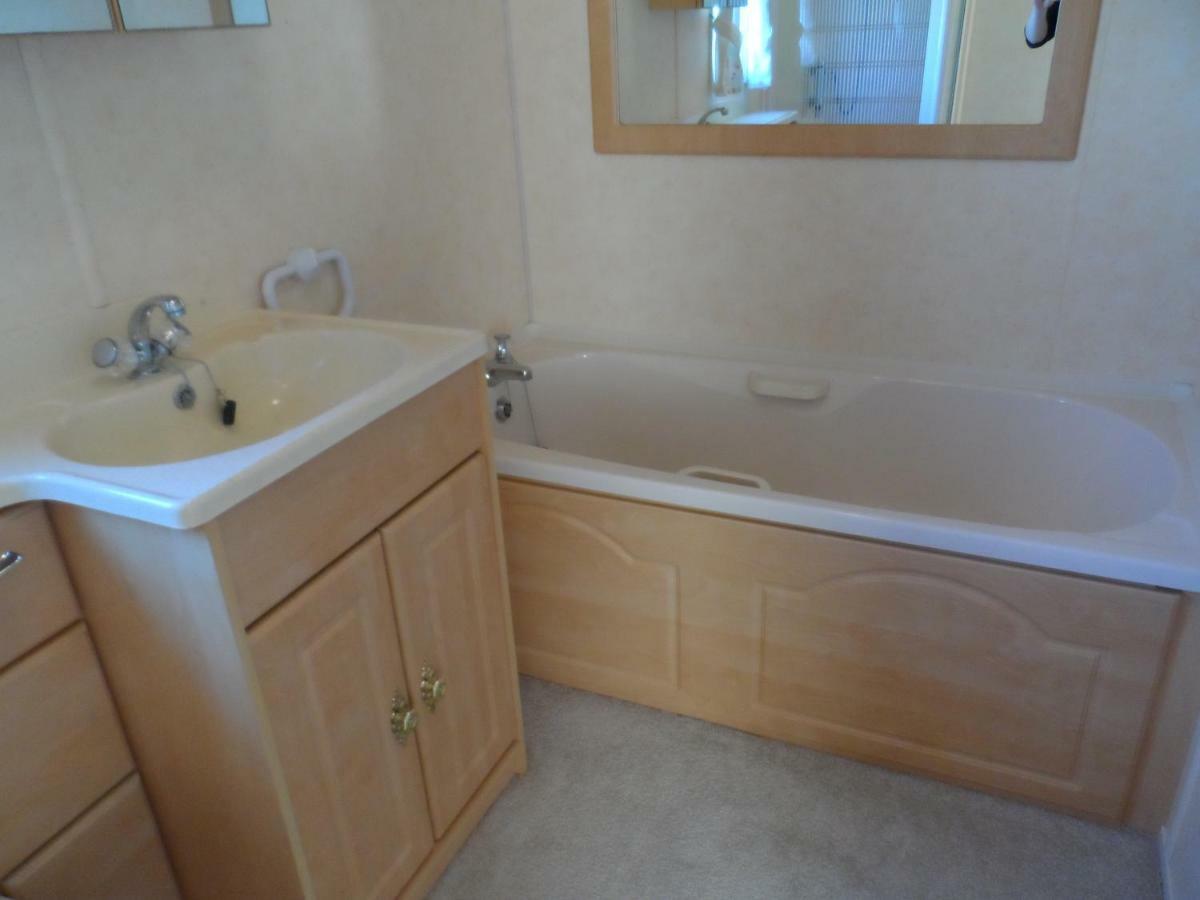 Luxury Mobile Near Perranporth Situated On A Quiet Farm Truro