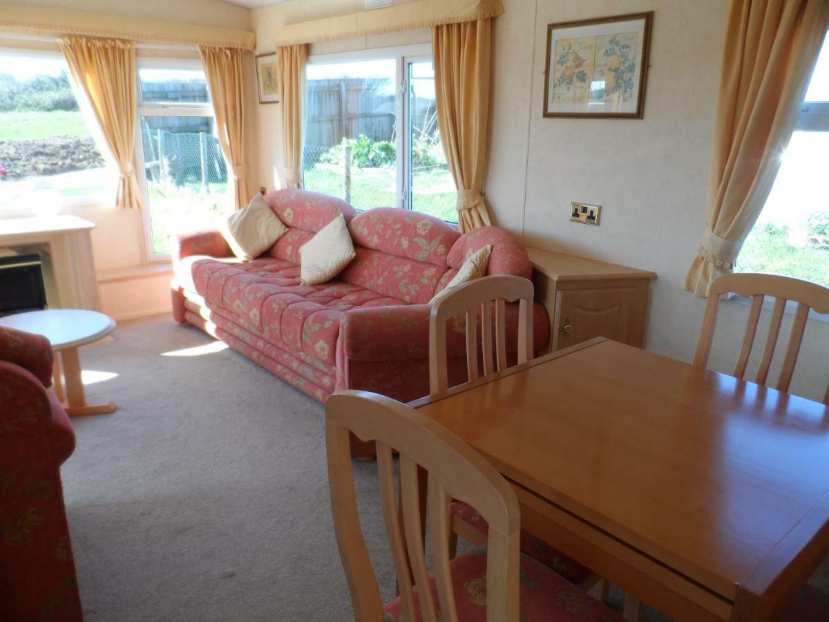 Luxury Mobile Near Perranporth Situated On A Quiet Farm *