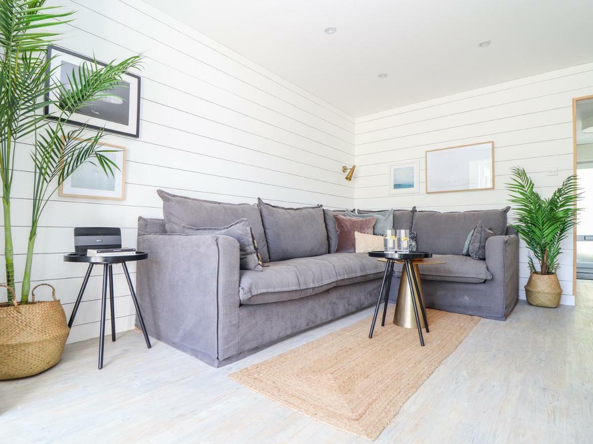 Sandy Cove Apartment *