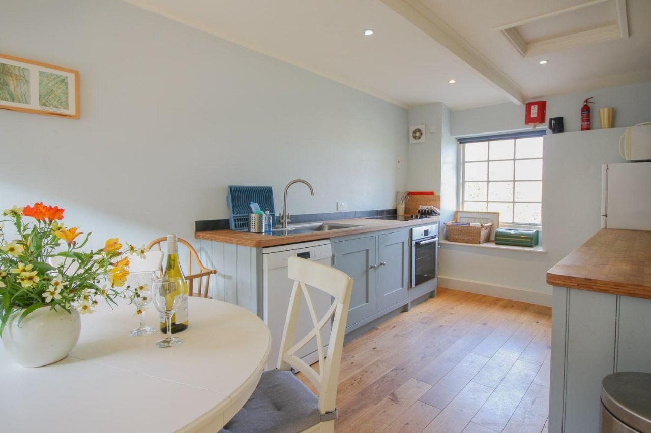Holiday home Little Crugsillick