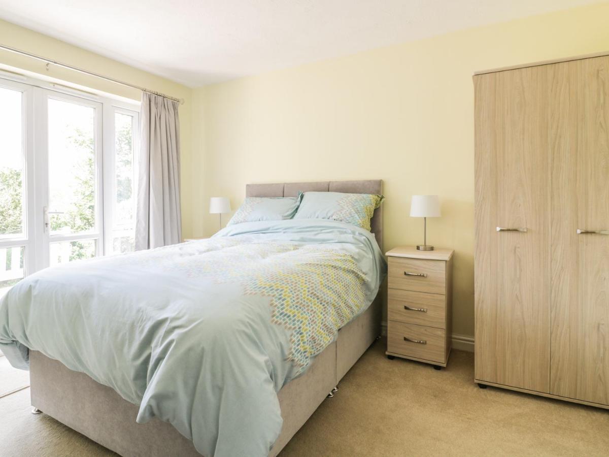12 Kel Avon * Truro